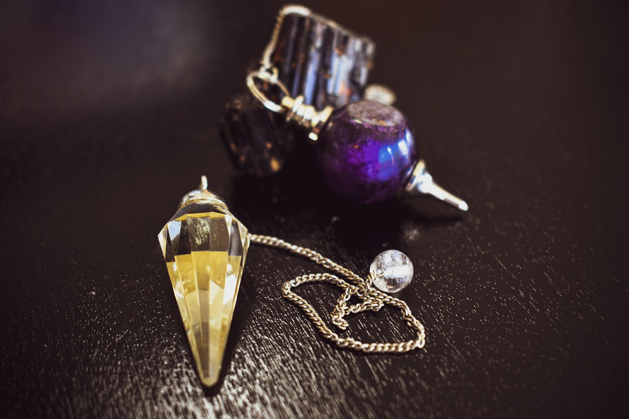 2025년 개띠 58년생의 운세를 한눈에! 재물운, 건강운, 연애운 완벽 분석