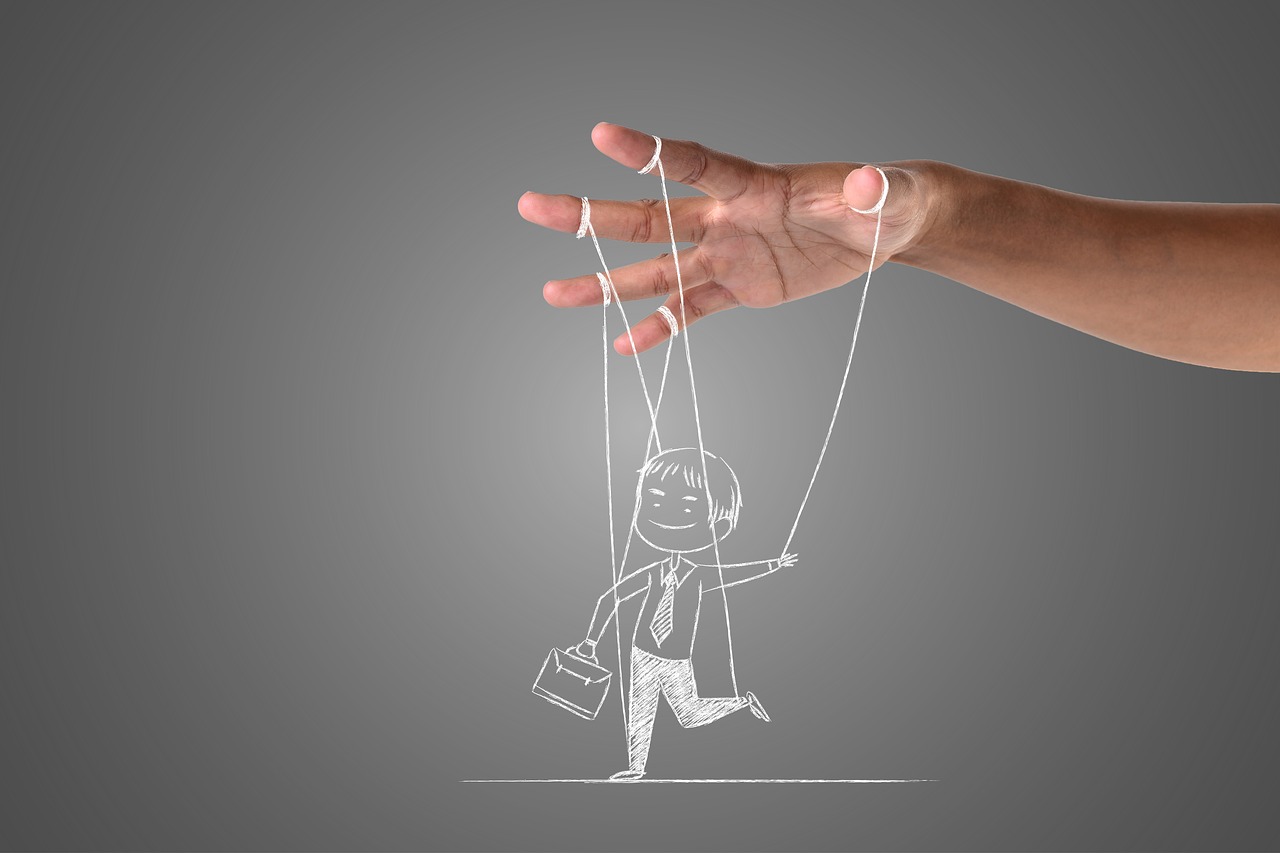 디지털 콘텐츠 소비의 새로운 패러다임: 넷플릭스, 유튜브, OTT 계정 공유와 게임스고 추천